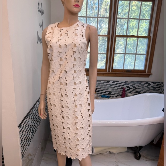 Alice + Olivia Ivory Cream Midi Dress - Picture 5 of 11
